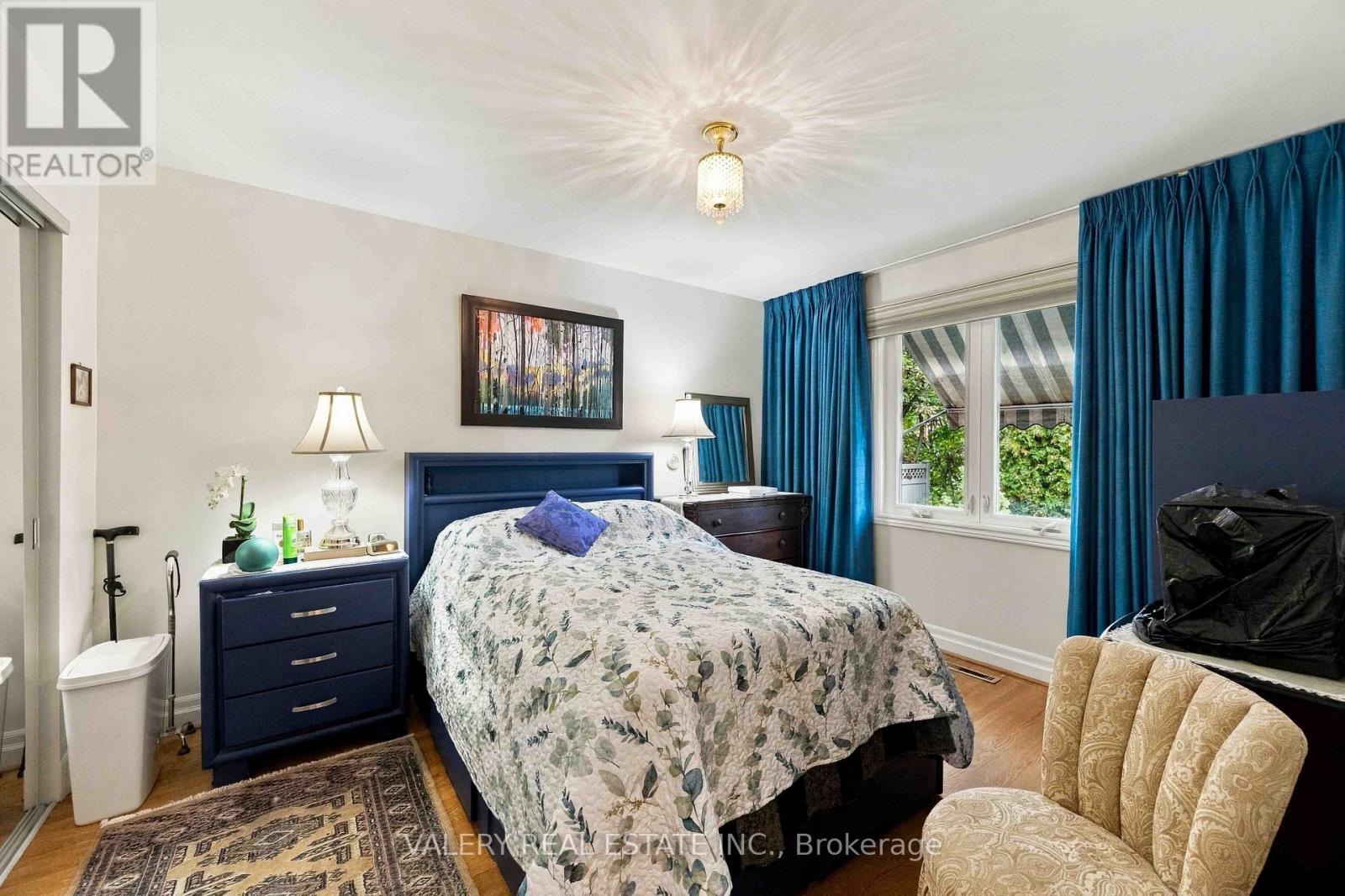 305 Renforth Road, Toronto, Ontario  M9C 2L4 - Photo 15 - W13847994