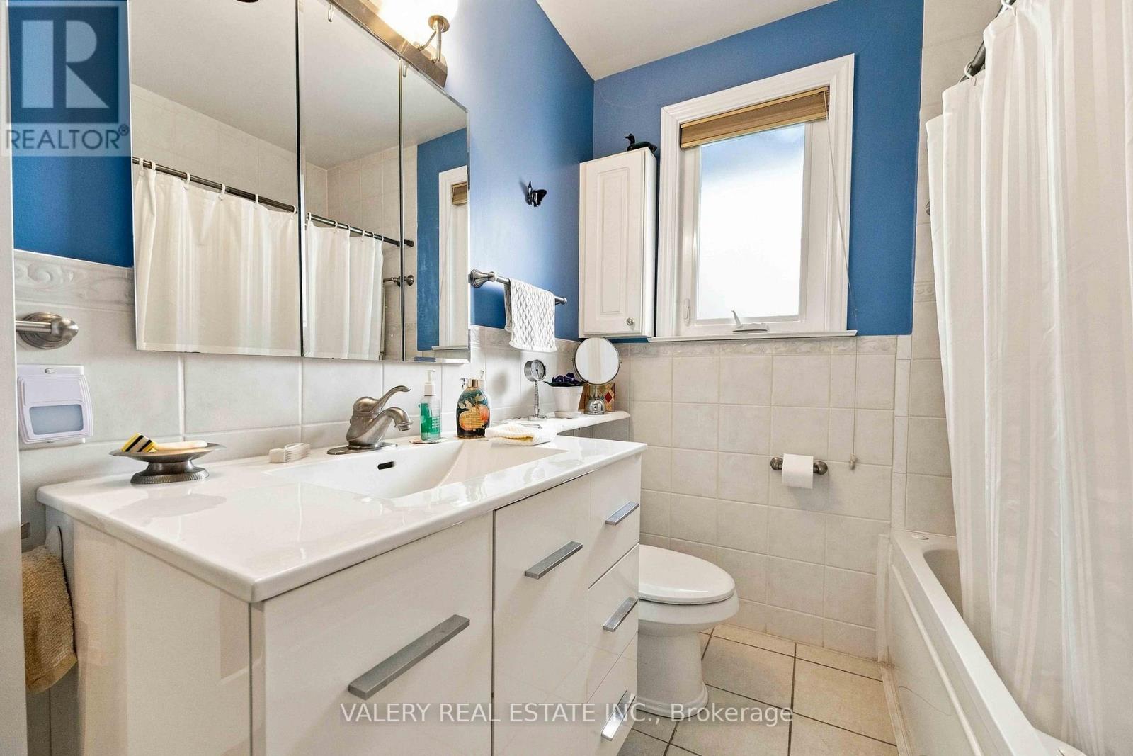 305 Renforth Road, Toronto, Ontario  M9C 2L4 - Photo 16 - W13847994