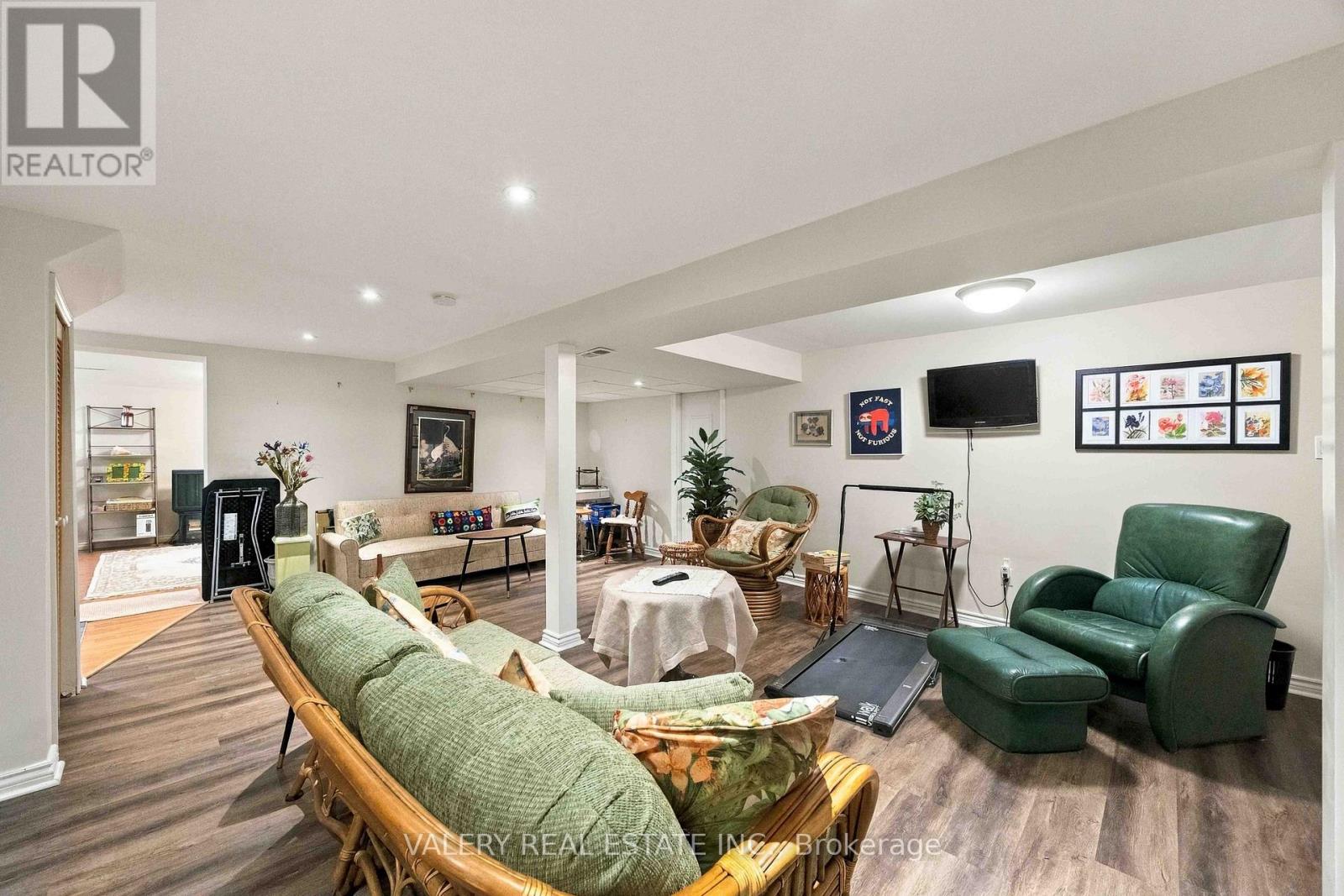 305 Renforth Road, Toronto, Ontario  M9C 2L4 - Photo 21 - W13847994