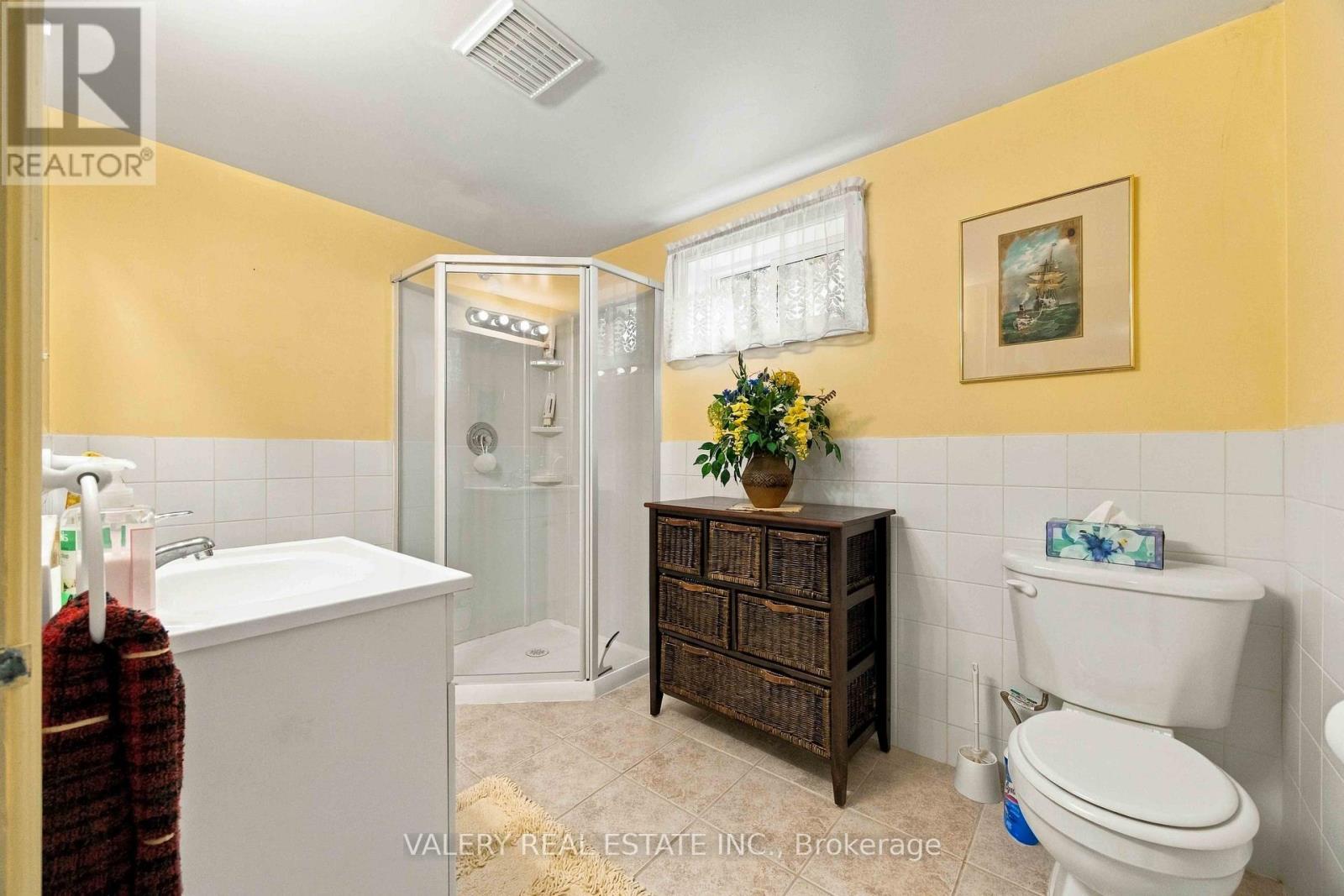 305 Renforth Road, Toronto, Ontario  M9C 2L4 - Photo 24 - W13847994