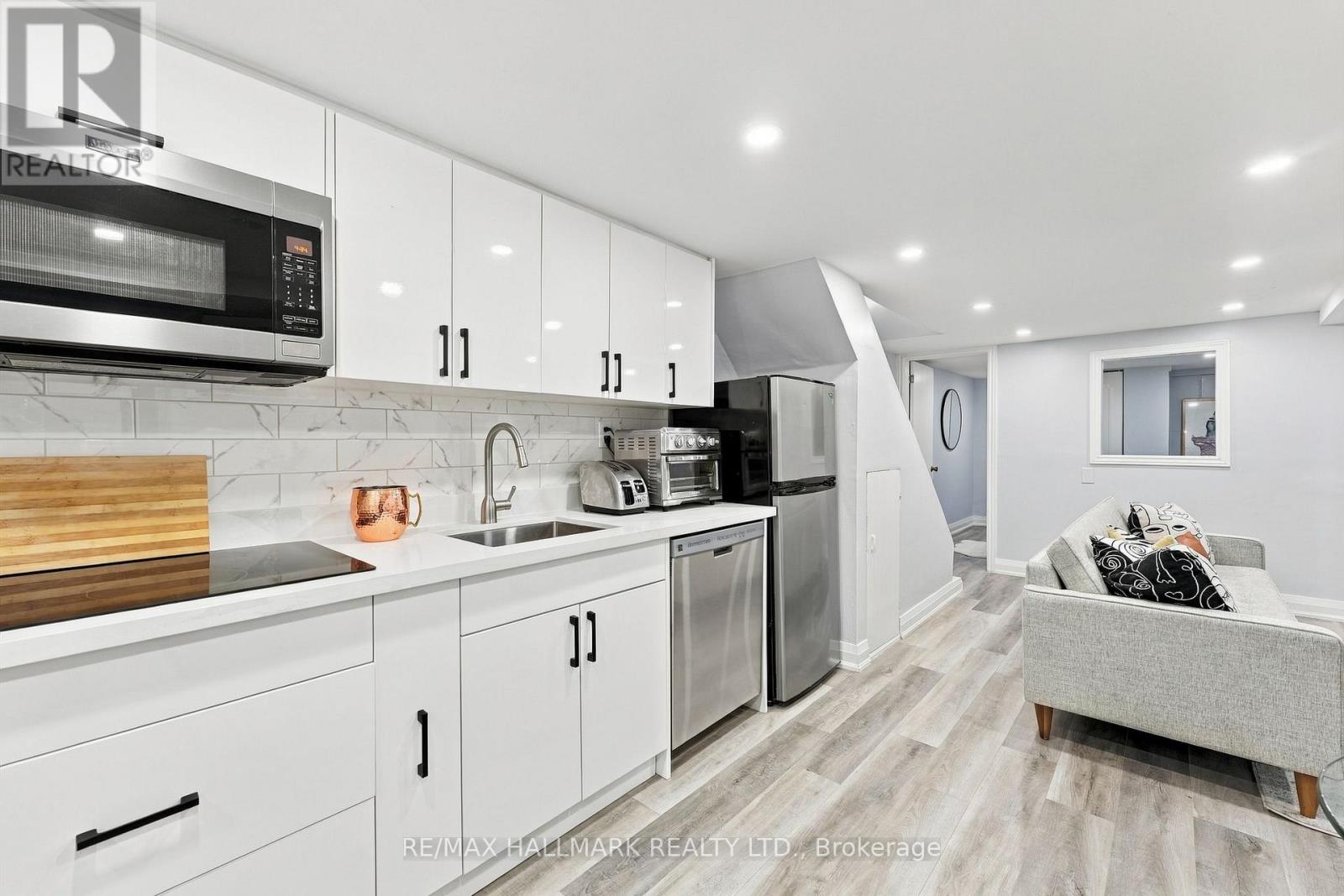 31 Wright Avenue, Toronto, Ontario  M6R 1K9 - Photo 32 - W13848062