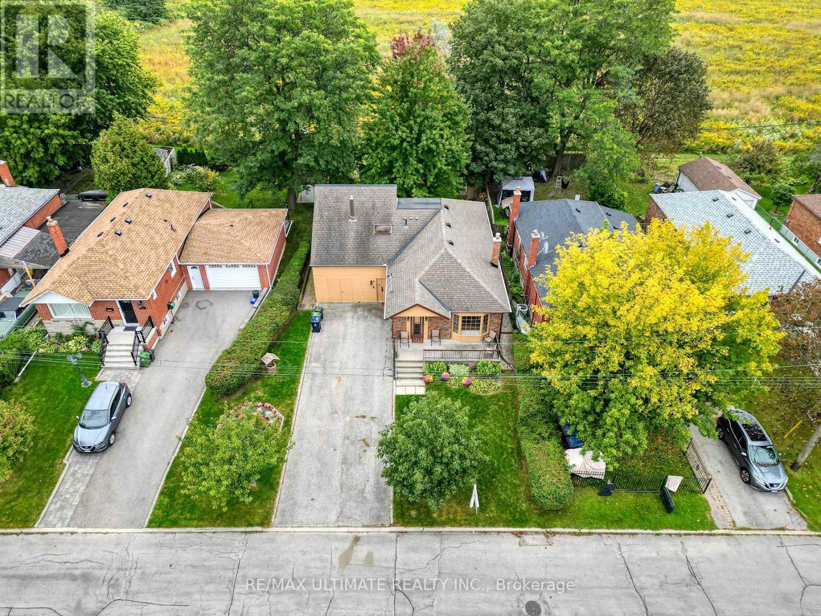 81 Flora Drive, Toronto, Ontario  M1P 1A5 - Photo 43 - E13566156