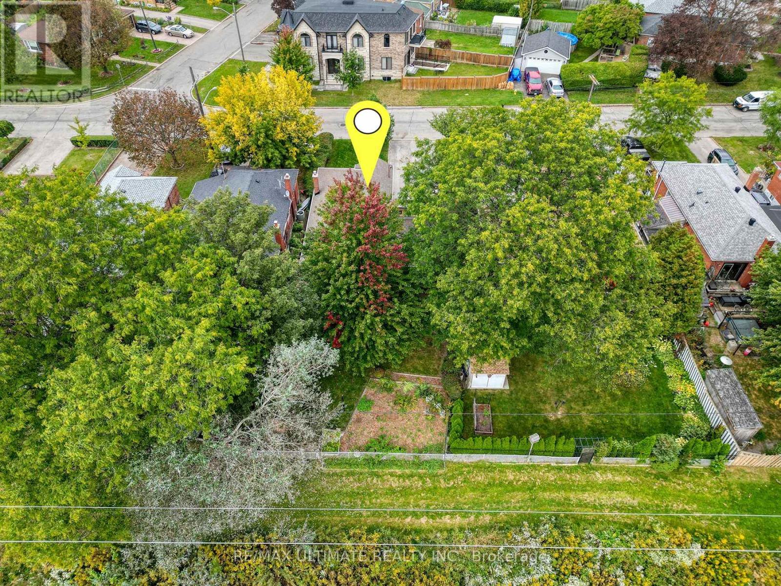 81 Flora Drive, Toronto, Ontario  M1P 1A5 - Photo 45 - E13566156