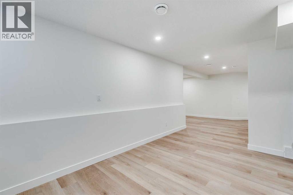 47 Midvalley Rise SE