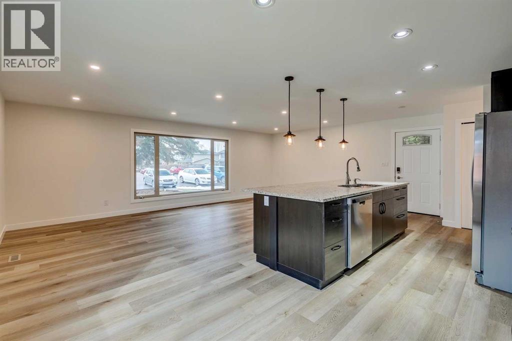 47 Midvalley Rise SE