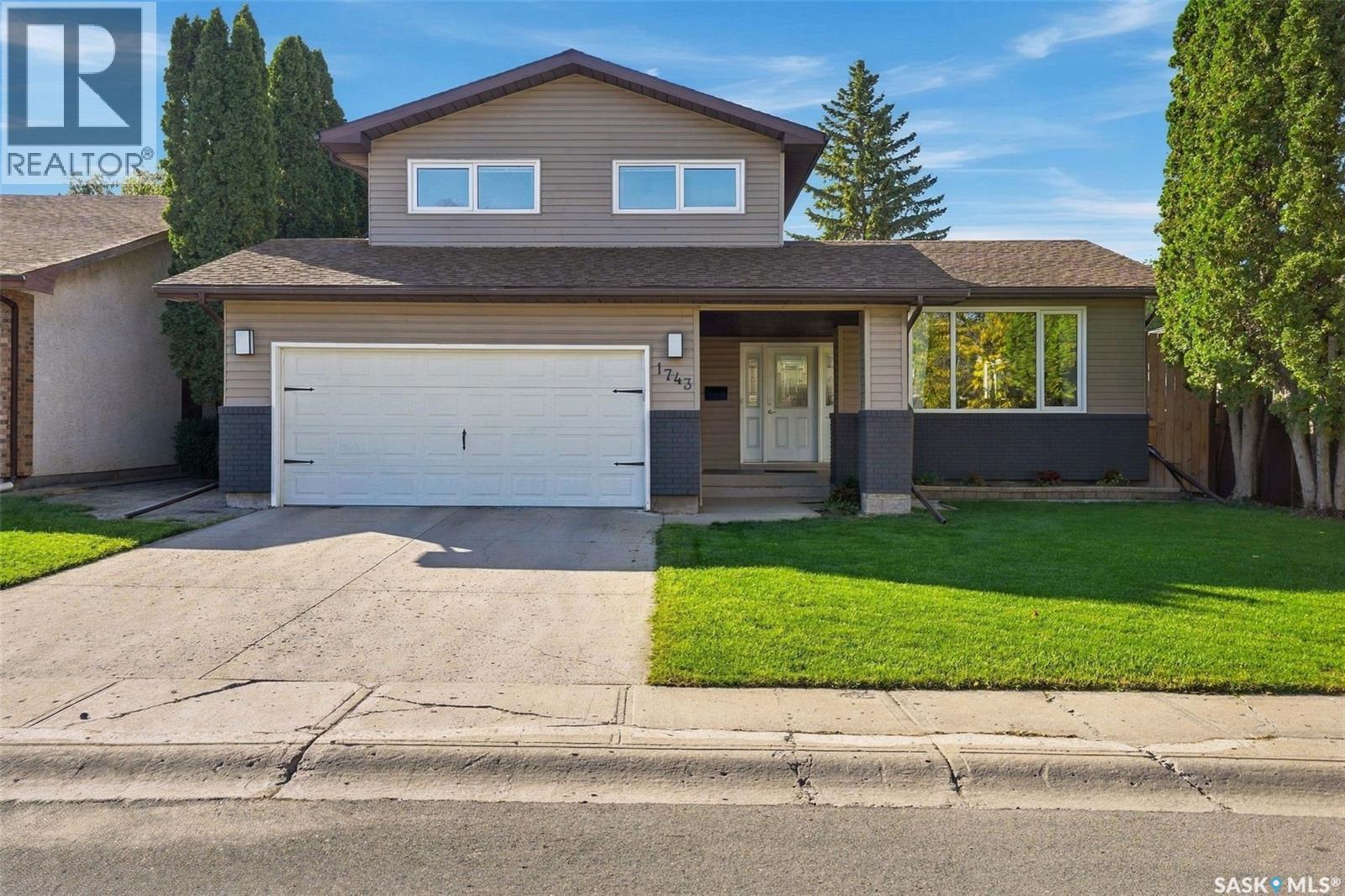 1743 Blair Bay E, Regina, Saskatchewan  S4V 0N6 - Photo 2 - SK050011