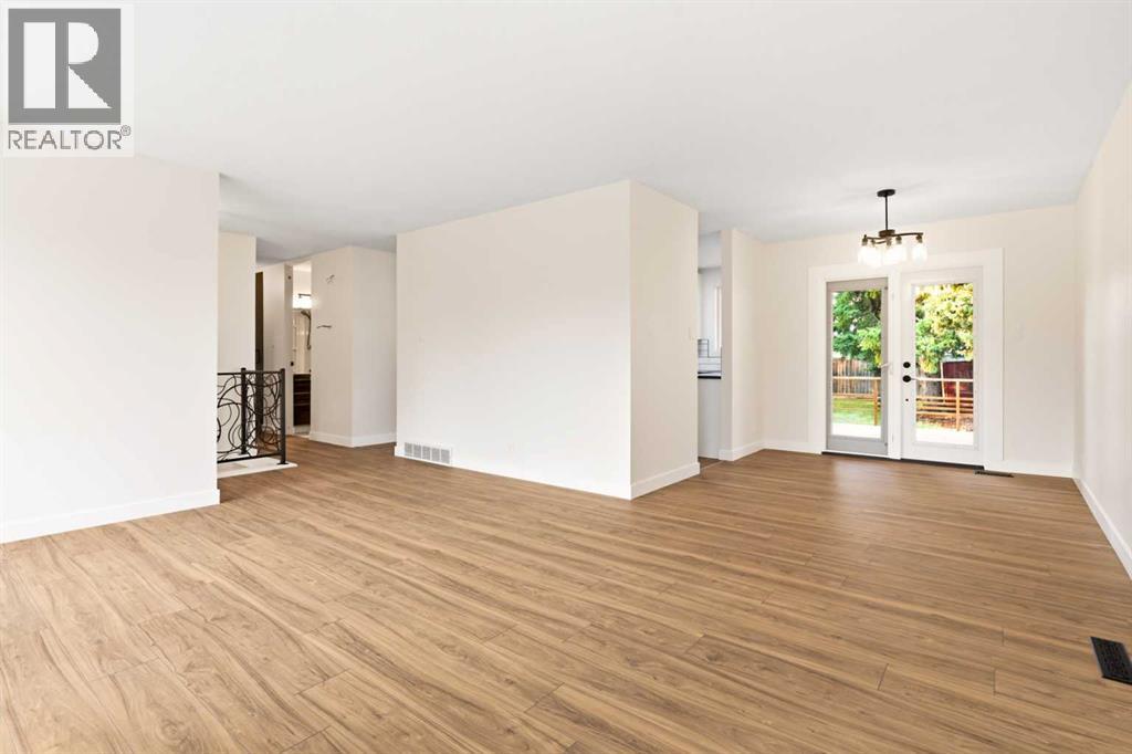 77 Selkirk Boulevard