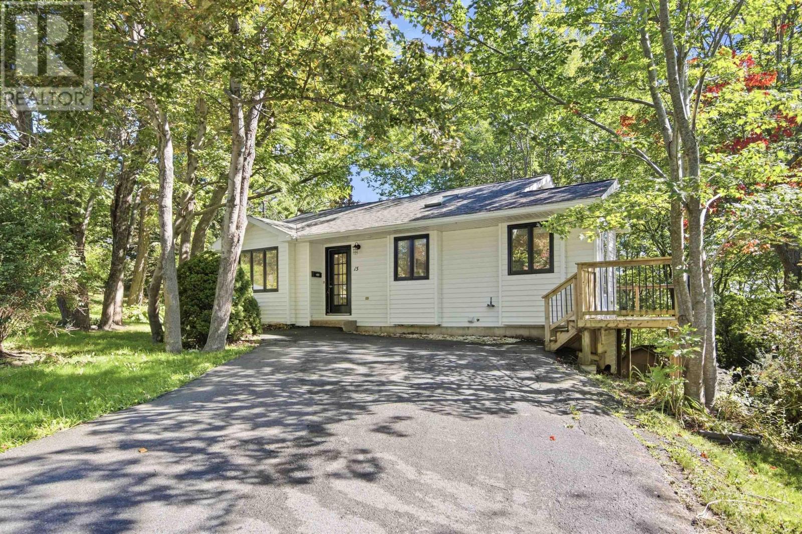 15 Micmac Drive, Dartmouth, Nova Scotia  B2X 2H3 - Photo 1 - 202624790