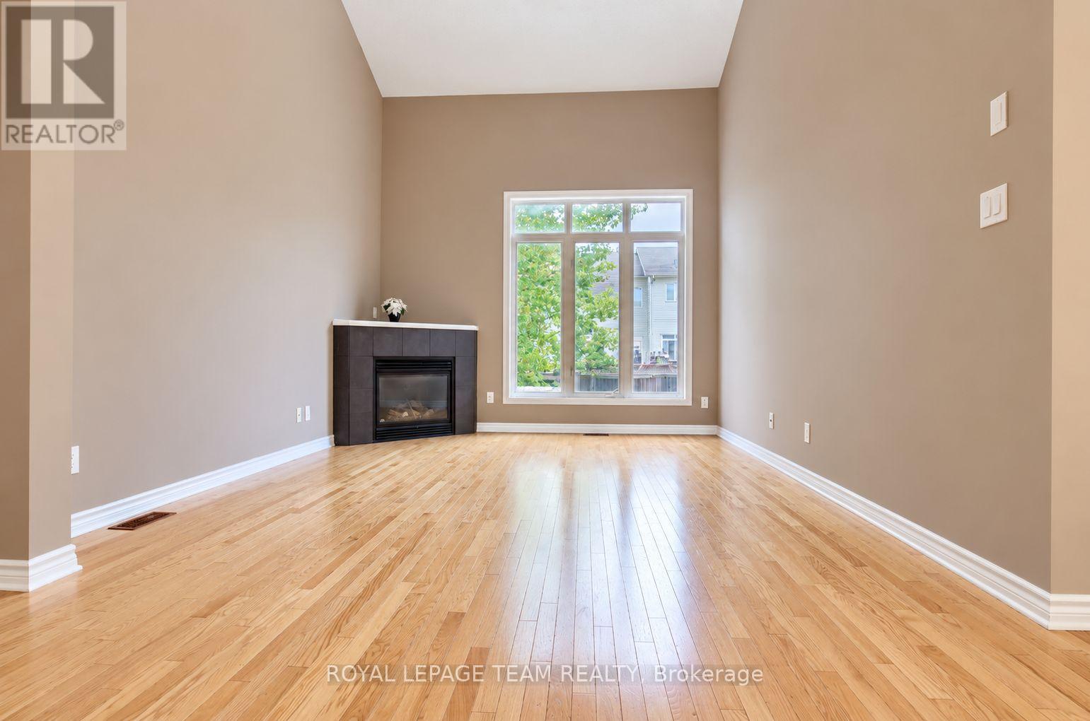 119 Bridgestone Drive, Ottawa, Ontario  K2M 0A4 - Photo 5 - X13711520