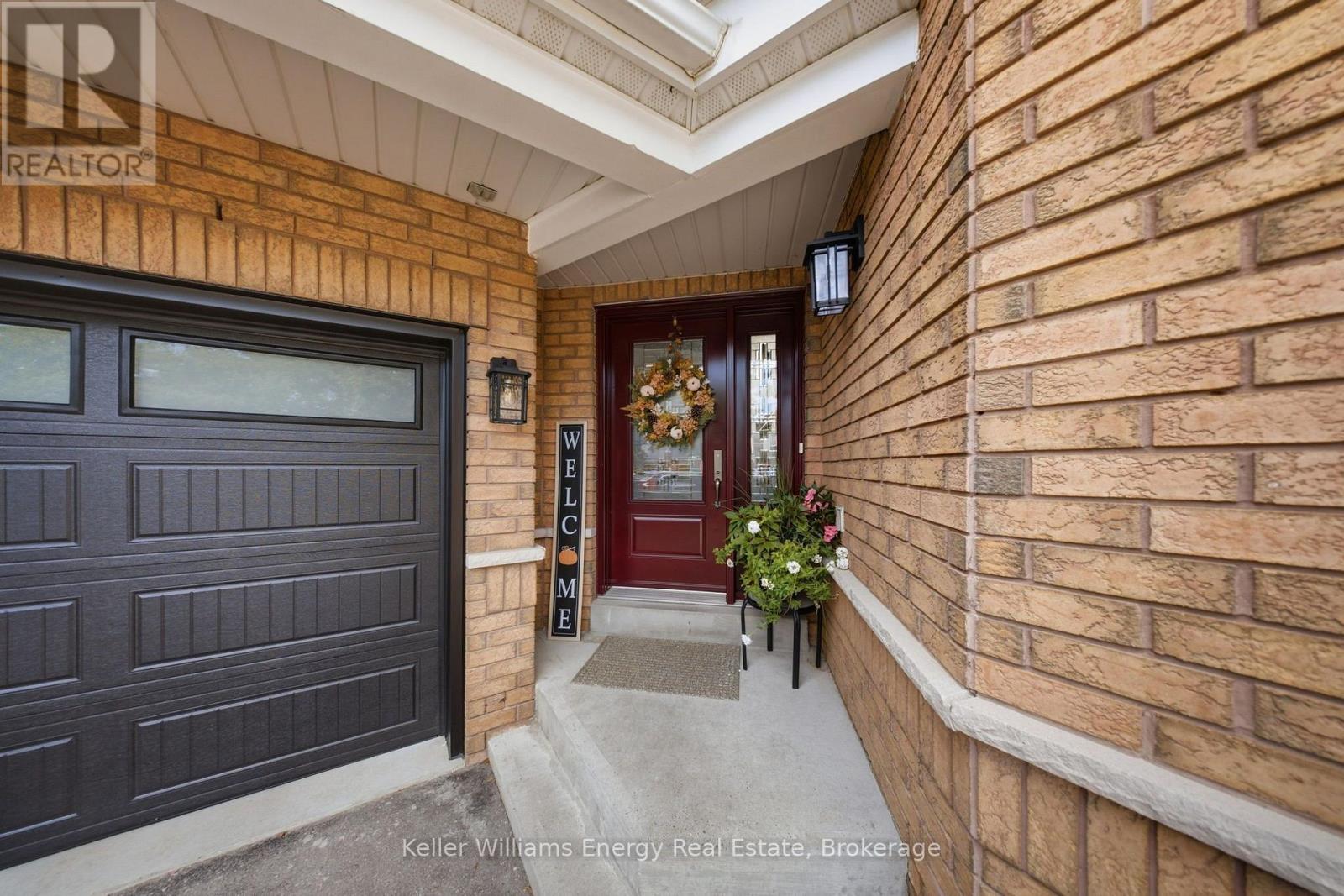 8 Holliman Lane, Ajax, Ontario  L1Z 1K6 - Photo 2 - E13848090