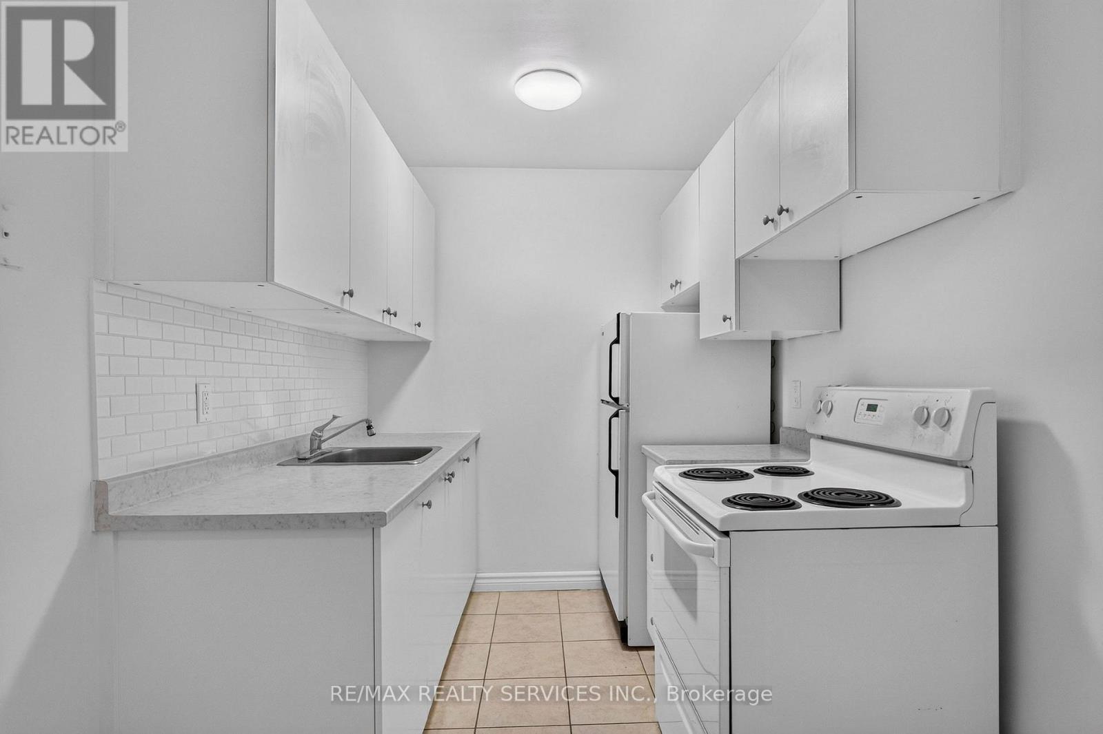 908 - 223 Jackson Street W, Hamilton, Ontario  L8P 4R4 - Photo 12 - X13844464