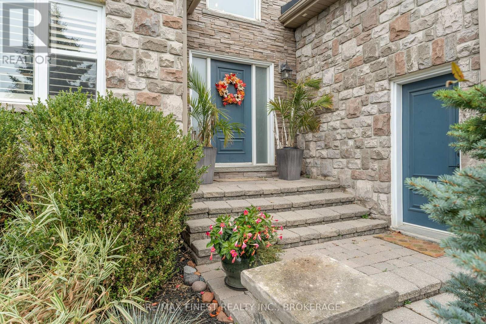 141 Benjamin Court, Loyalist, Ontario  K7N 2A2 - Photo 3 - X13848502