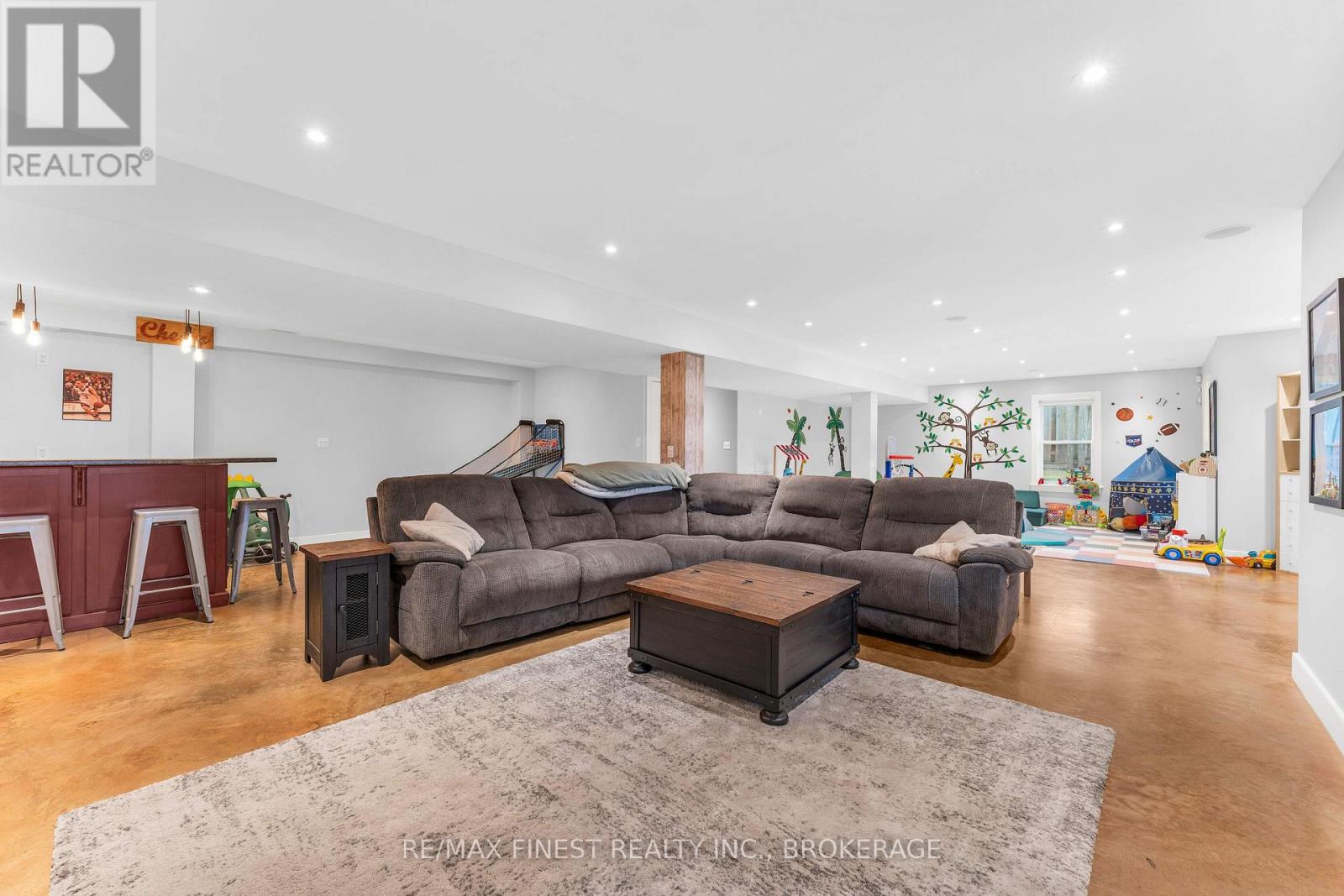 141 Benjamin Court, Loyalist, Ontario  K7N 2A2 - Photo 38 - X13848502