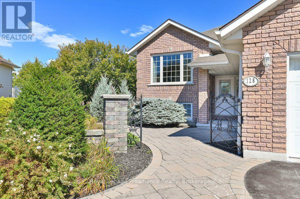 128 Maple Drive, Belleville, Ontario  K8P 2R2 - Photo 3 - X13848168