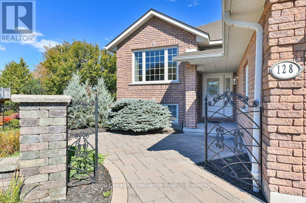 128 Maple Drive, Belleville, Ontario  K8P 2R2 - Photo 4 - X13848168