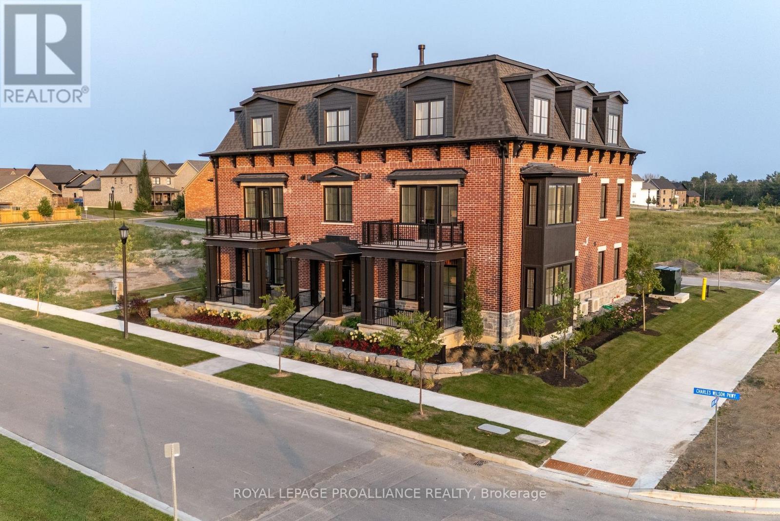 301 - 941 Charles Wilson Parkway, Cobourg, Ontario  K9A 0L2 - Photo 2 - X13848422