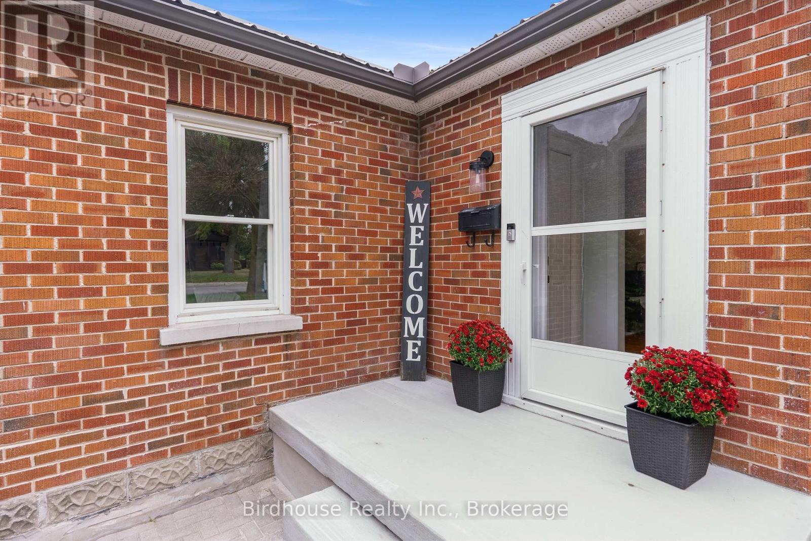 14 Angeline Street S, Kawartha Lakes, Ontario  K9V 3K8 - Photo 5 - X13848468
