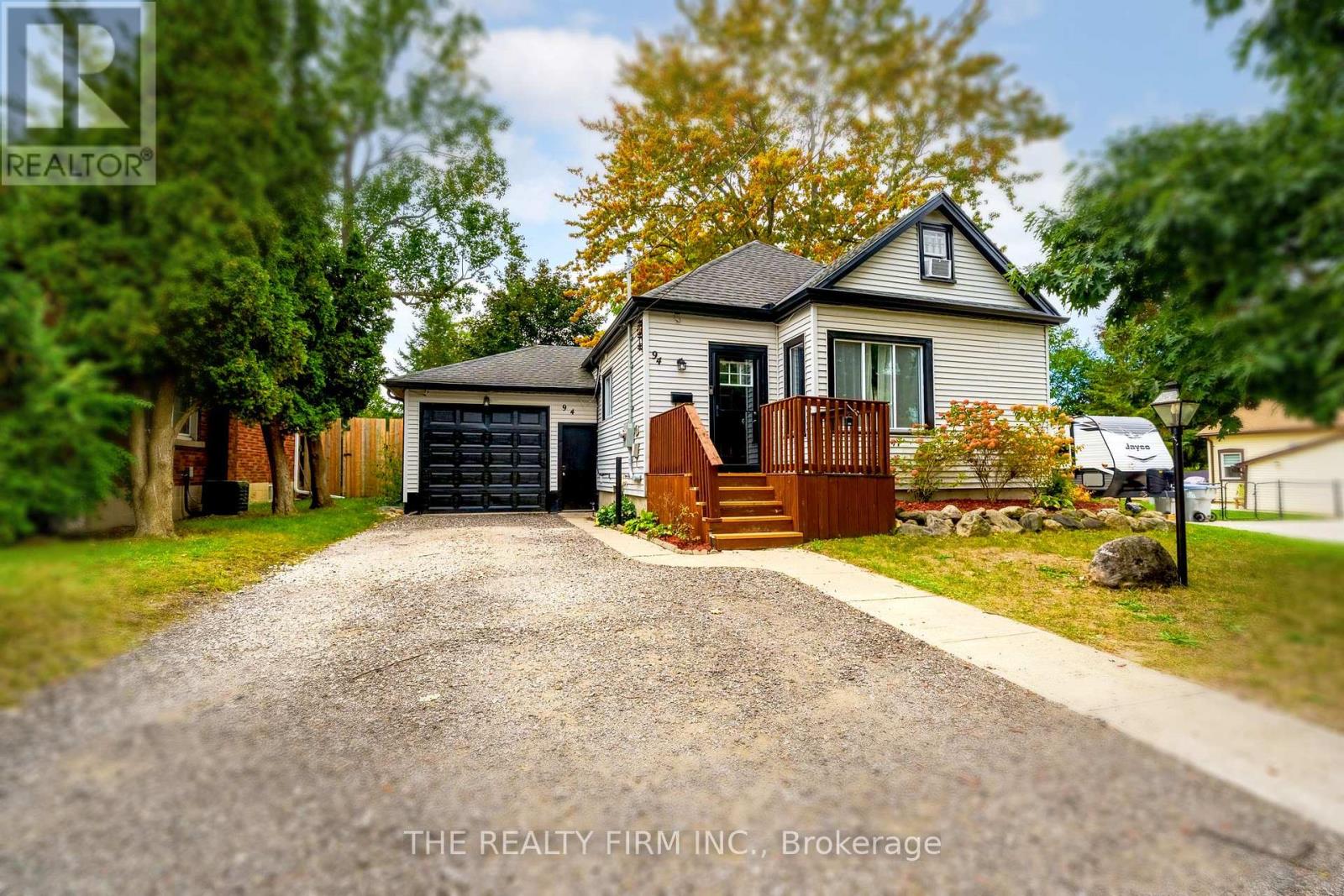 94 MCKELLAR STREET, Strathroy-Caradoc, Ontario