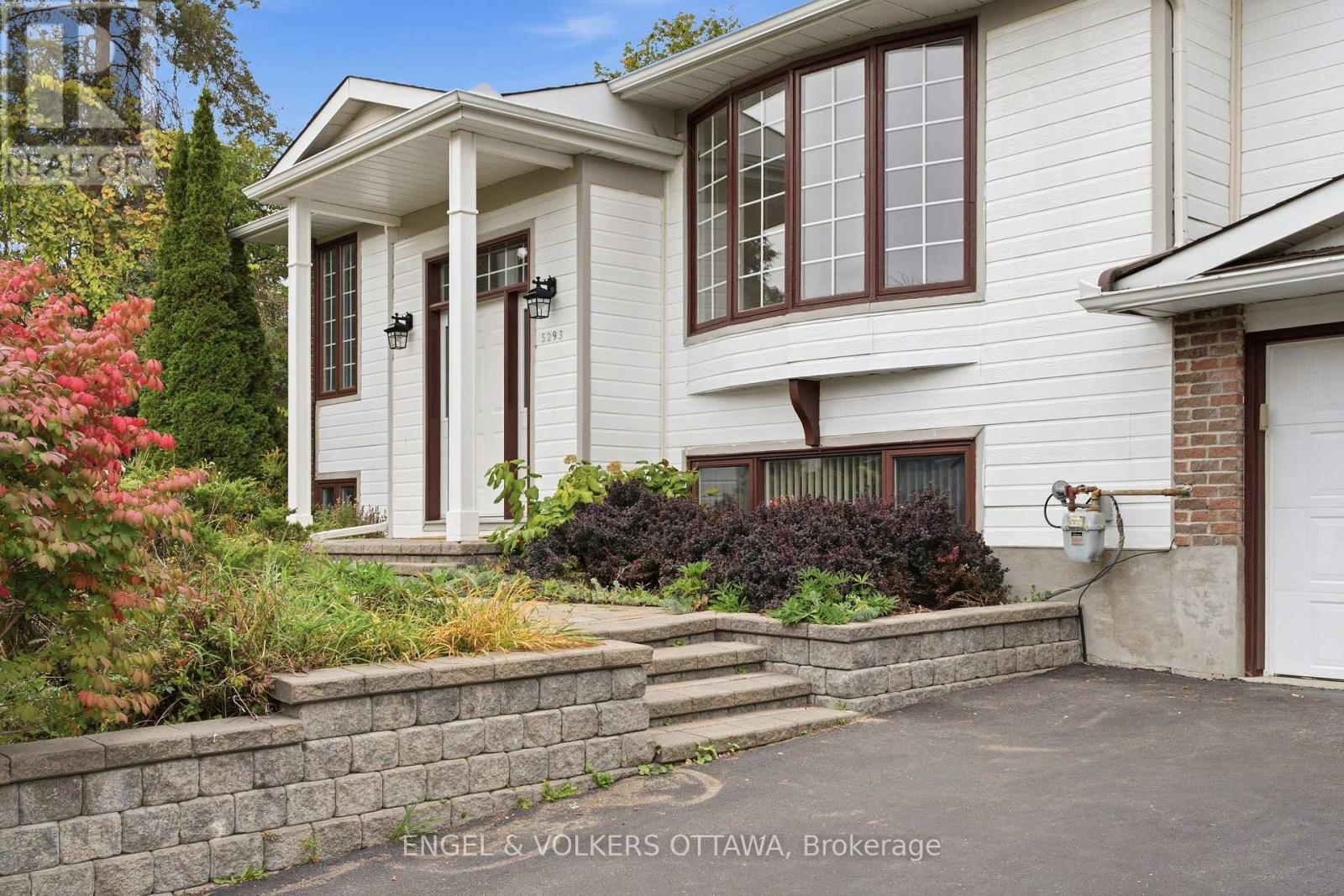 5293 Mclean Crescent, Ottawa, Ontario K4M 1G1 - Photo 5 - X13848136