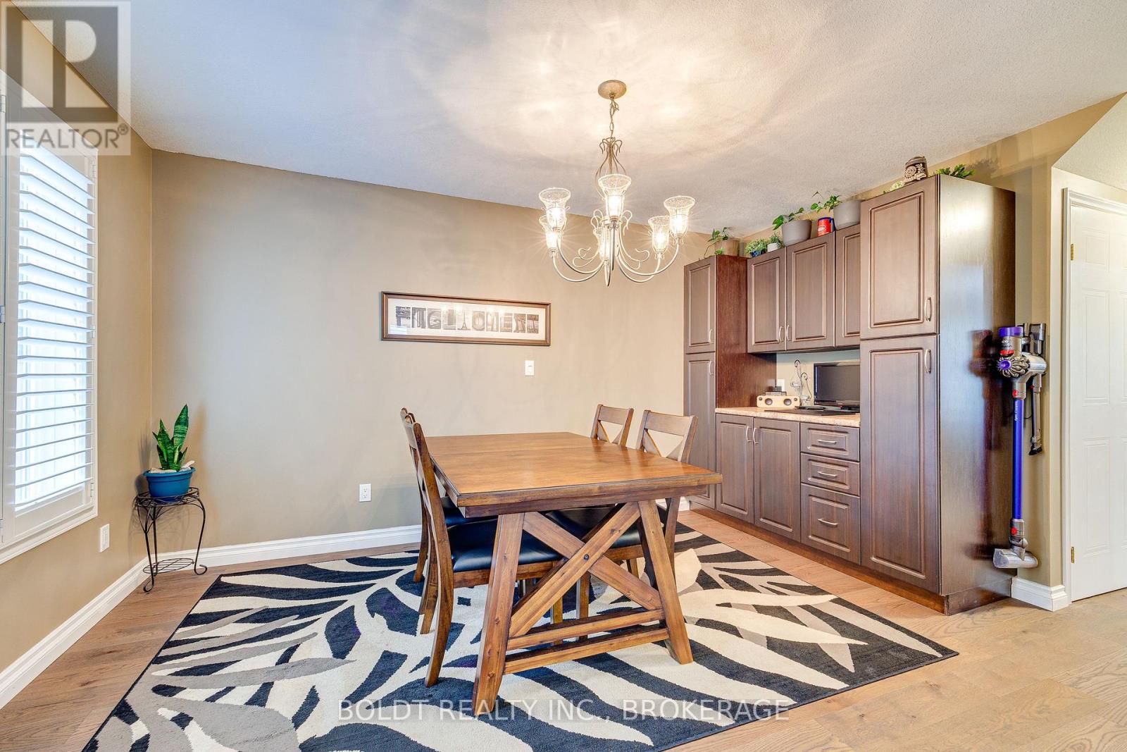 16 Westbury Drive, St. Catharines (Rykert/vansickle), Ontario  L2S 3V1 - Photo 6 - X13848500