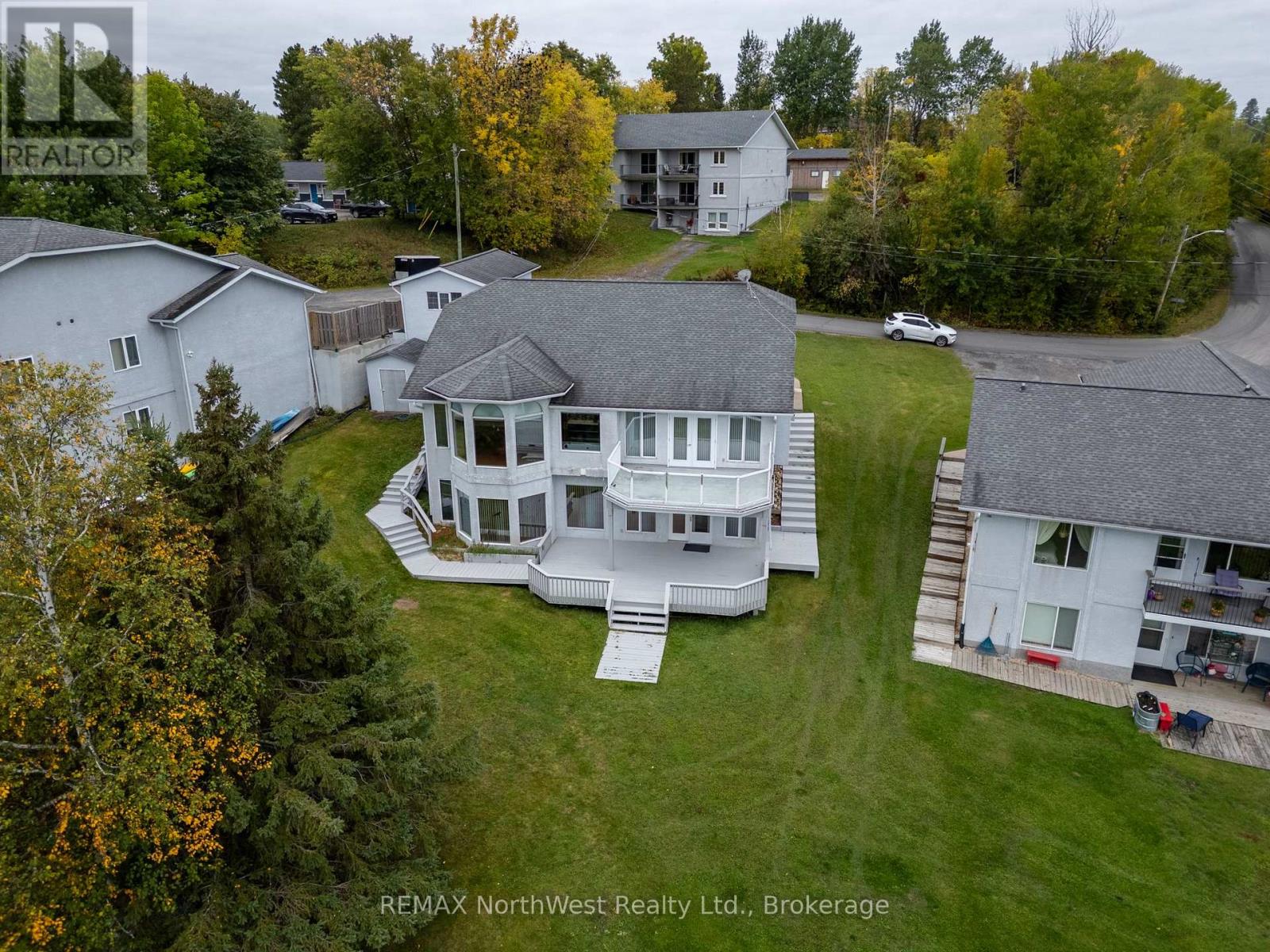 336 1/2 - 336-336 1/2 SECOND AVENUE EAST AVENUE S, Kenora, Ontario