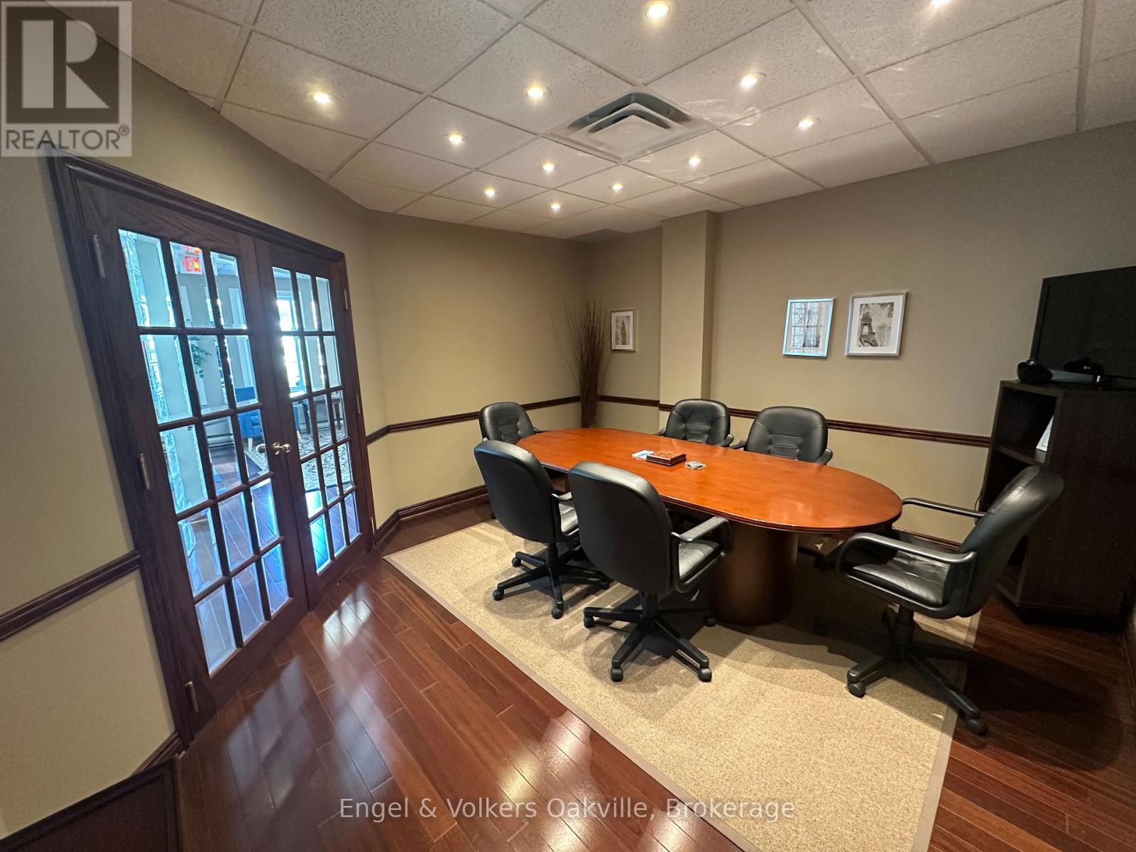 104 - 146 Lakeshore Road E, Oakville, Ontario  L6J 1H4 - Photo 10 - W13848134