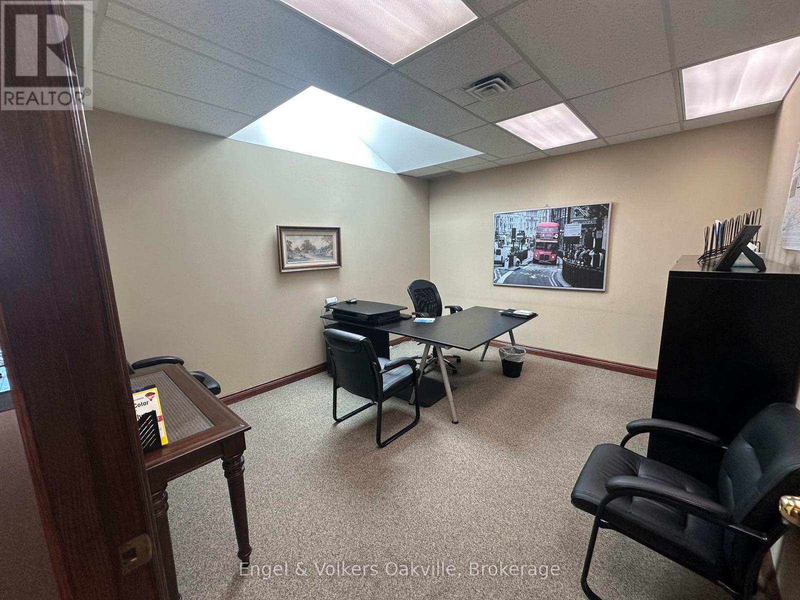 104 - 146 Lakeshore Road E, Oakville, Ontario  L6J 1H4 - Photo 12 - W13848134