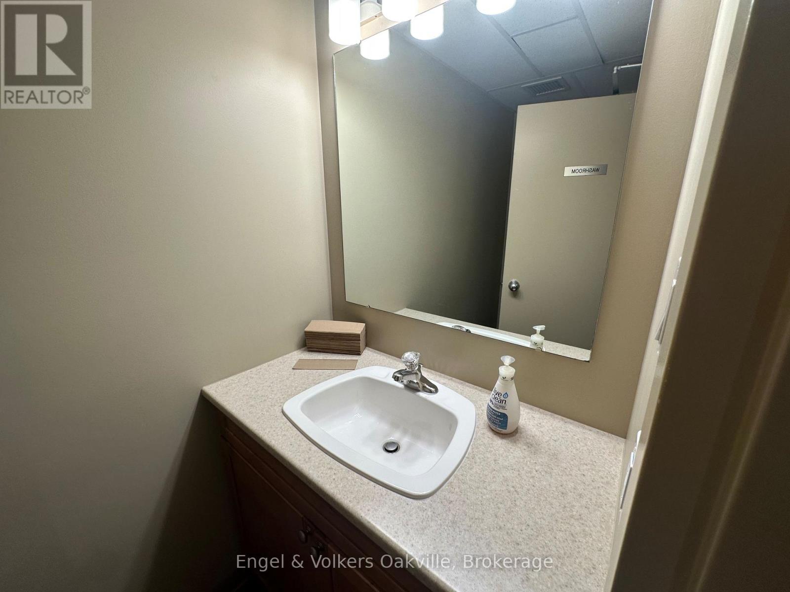 104 - 146 Lakeshore Road E, Oakville, Ontario  L6J 1H4 - Photo 15 - W13848134