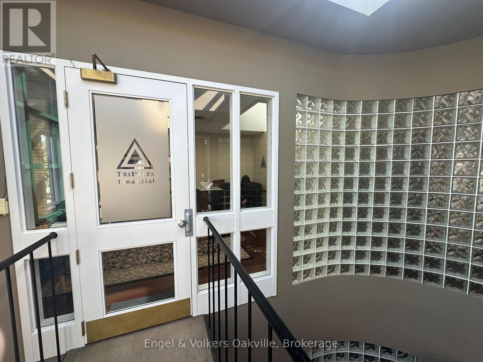 104 - 146 Lakeshore Road E, Oakville, Ontario  L6J 1H4 - Photo 5 - W13848134