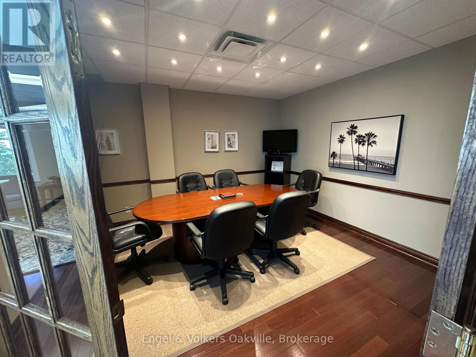 104 - 146 Lakeshore Road E, Oakville, Ontario  L6J 1H4 - Photo 9 - W13848134