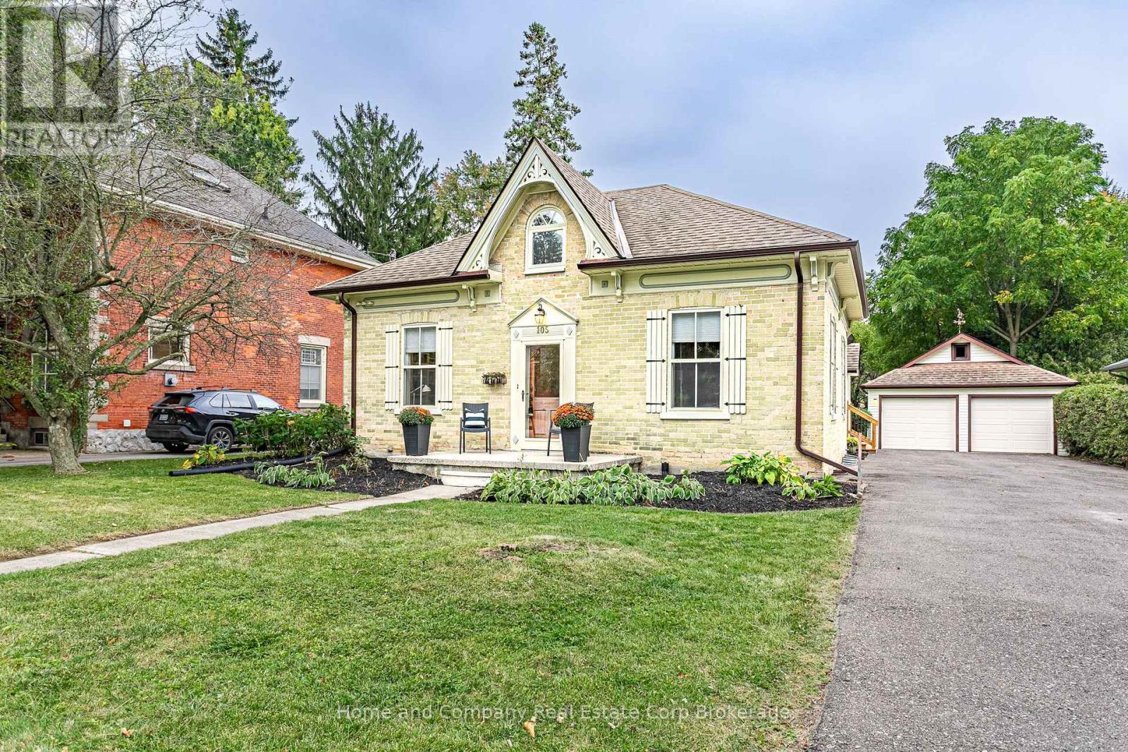 105 Centre Street, Stratford, Ontario N5A 1E5 - Photo 1 - X13848172