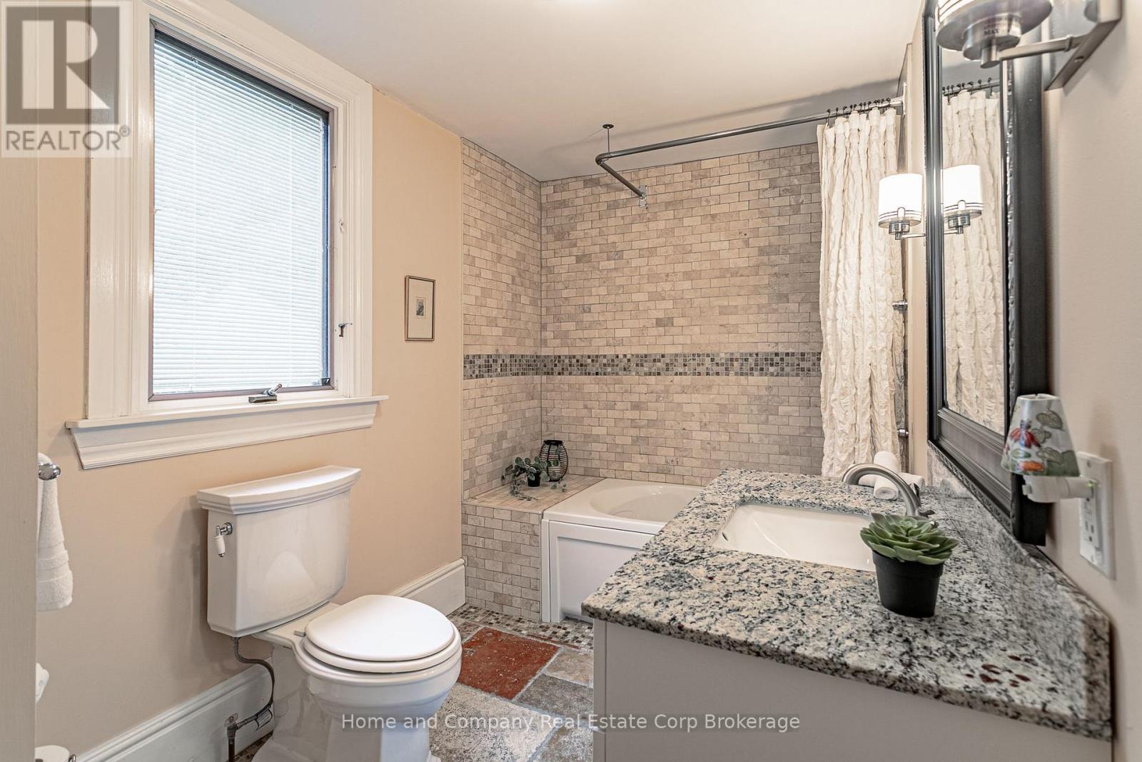 105 Centre Street, Stratford, Ontario N5A 1E5 - Photo 19 - X13848172