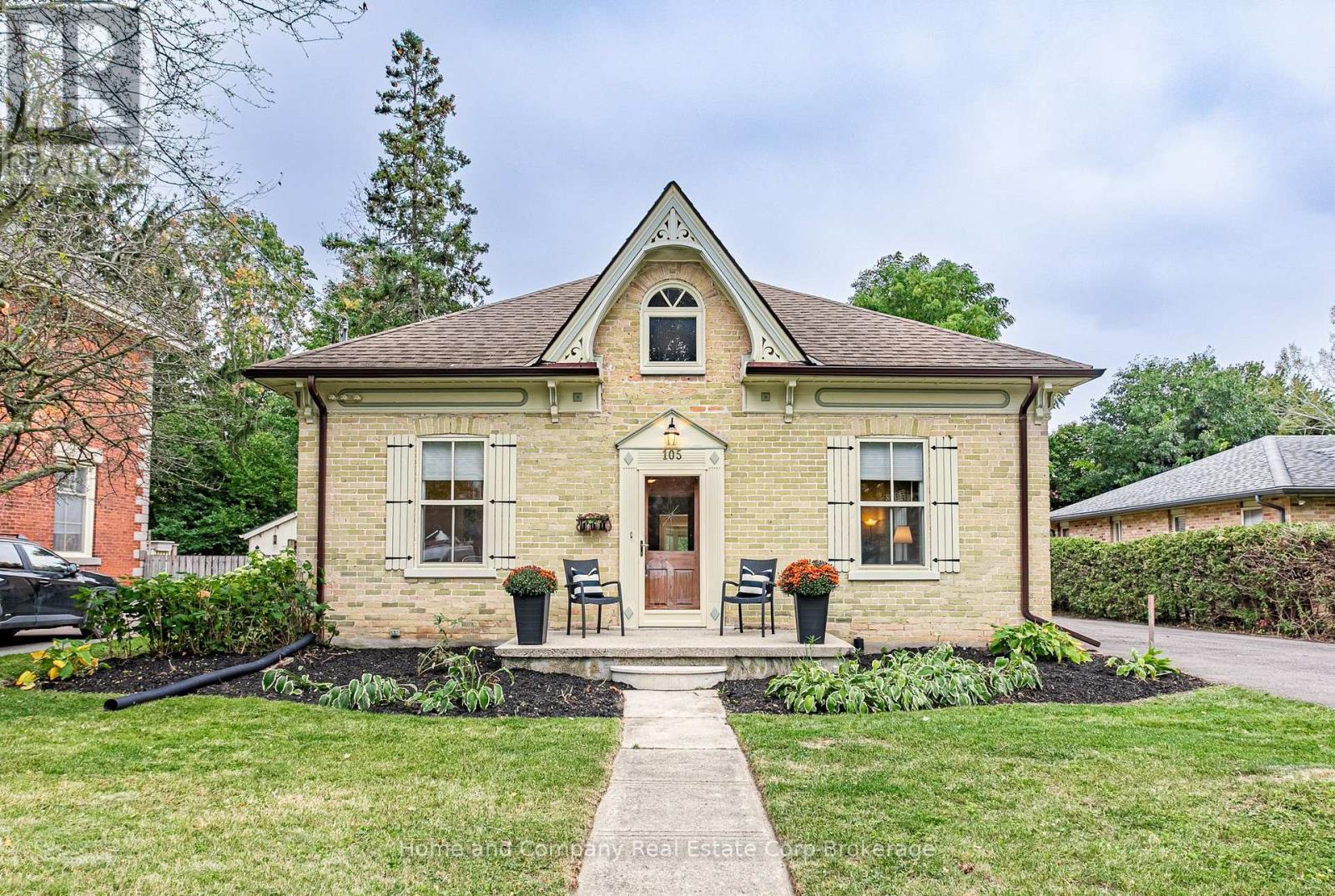105 Centre Street, Stratford, Ontario N5A 1E5 - Photo 2 - X13848172
