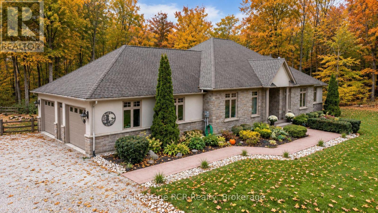 414498 Baseline Road, West Grey, Ontario  N0C 1H0 - Photo 2 - X13848392