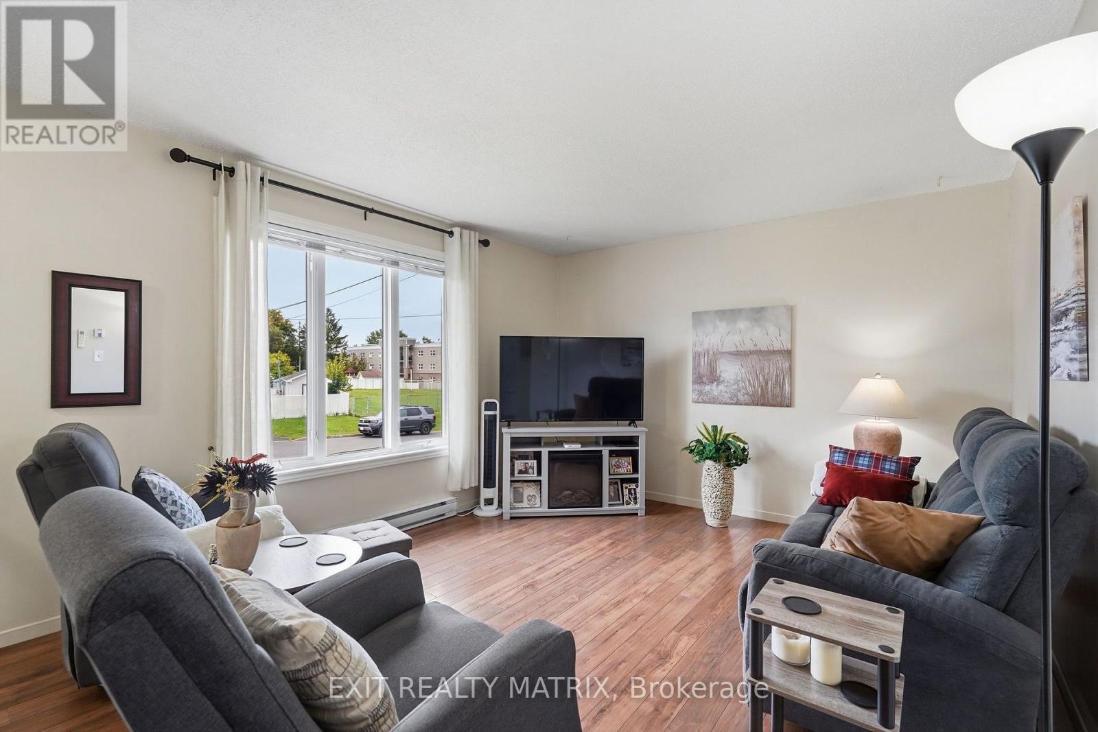 353 Nelson Street E, Hawkesbury, Ontario  K6A 1M1 - Photo 4 - X13848538