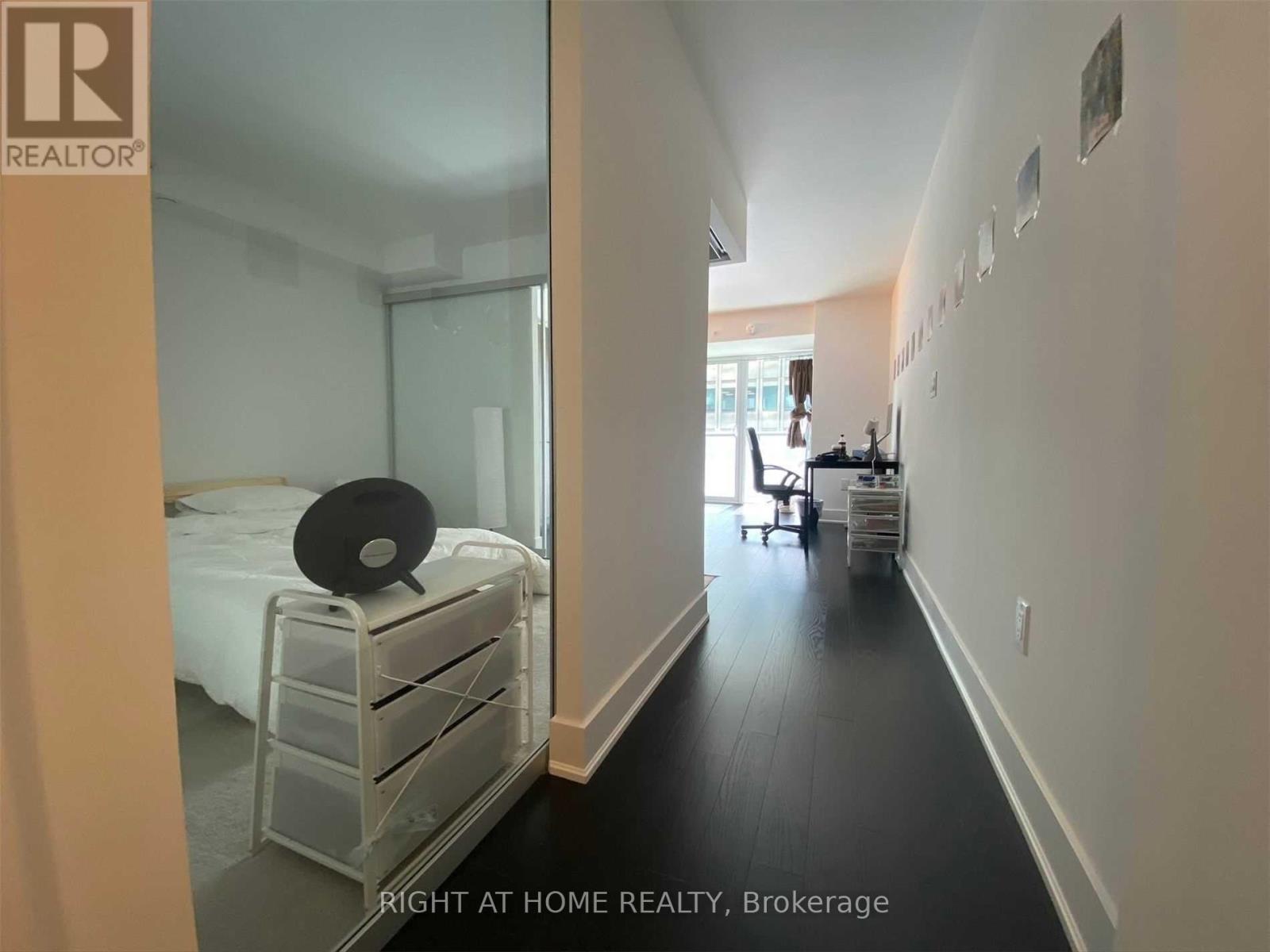1612 - 955 Bay Street, Toronto, Ontario  M5S 2A2 - Photo 10 - C13848406