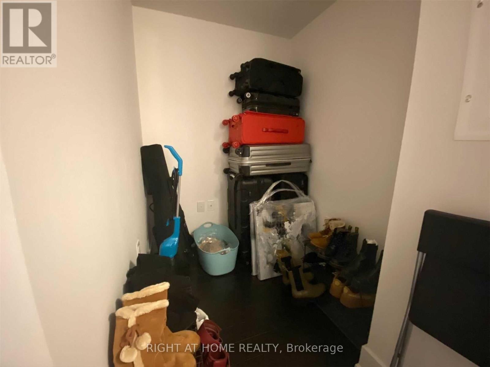 1612 - 955 Bay Street, Toronto, Ontario  M5S 2A2 - Photo 11 - C13848406