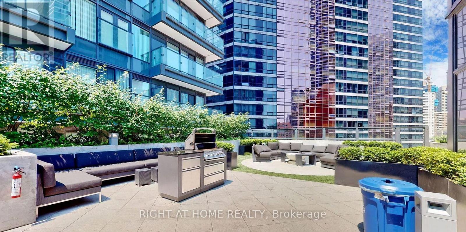1612 - 955 Bay Street, Toronto, Ontario  M5S 2A2 - Photo 16 - C13848406