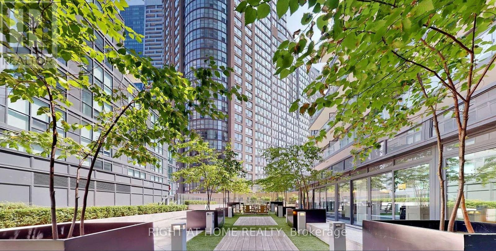 1612 - 955 Bay Street, Toronto, Ontario  M5S 2A2 - Photo 17 - C13848406