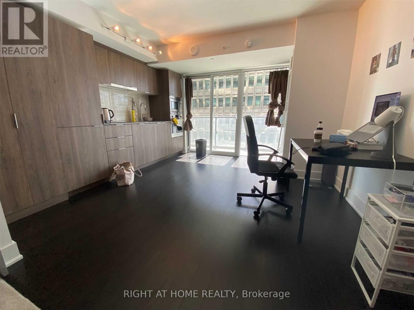 1612 - 955 Bay Street, Toronto, Ontario  M5S 2A2 - Photo 8 - C13848406