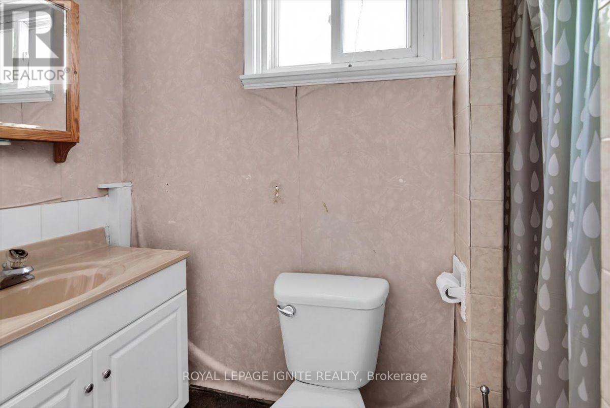 76 Celeste Drive, Toronto, Ontario  M1E 2V1 - Photo 38 - E13848142