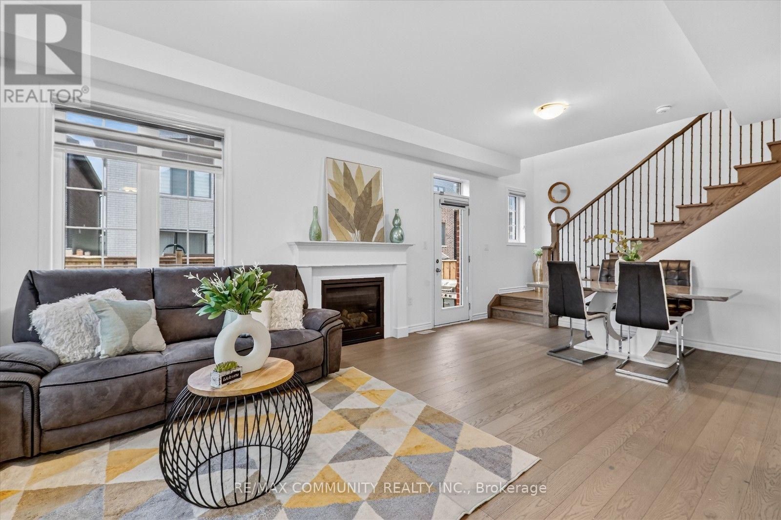 3001 Hollyberry Trail, Pickering, Ontario  L1X 0N5 - Photo 20 - E13848394