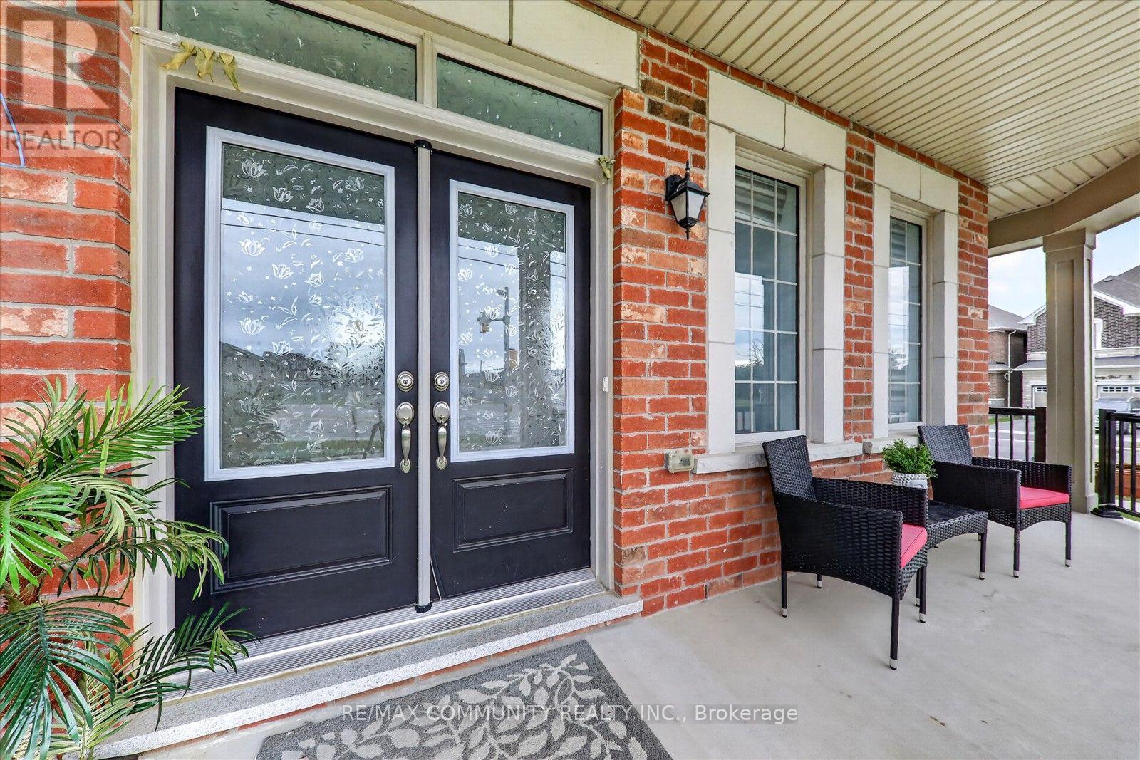3001 Hollyberry Trail, Pickering, Ontario  L1X 0N5 - Photo 9 - E13848394