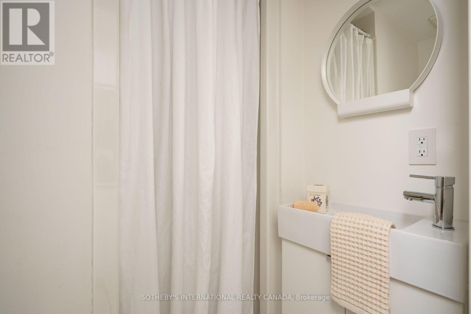 102 - 660 Pape Street, Toronto (North Riverdale), Ontario  M4K 3S5 - Photo 20 - E13848482