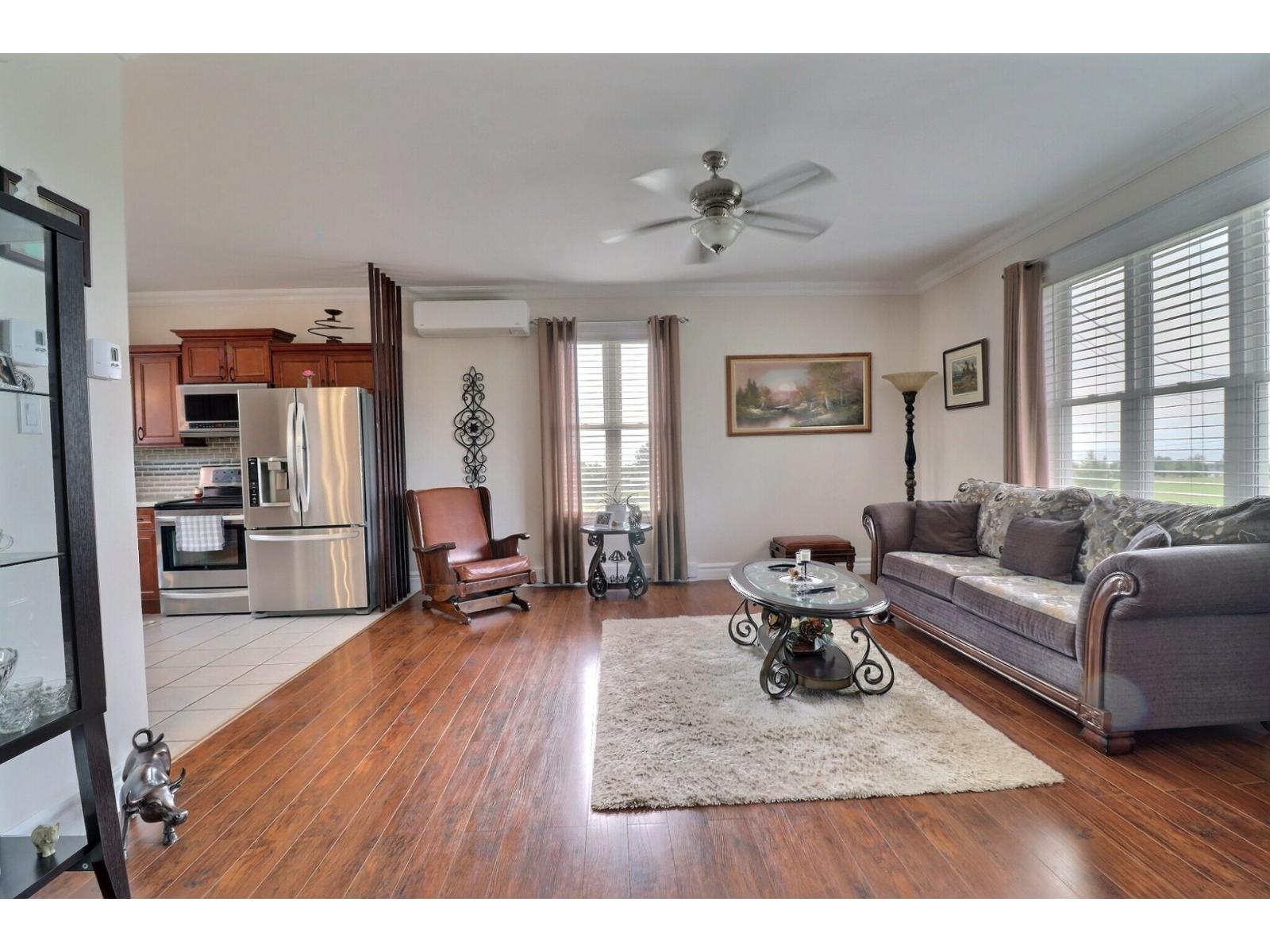 25 Rue de Holland New Carlisle Quebec Canada G0C1Z0 3