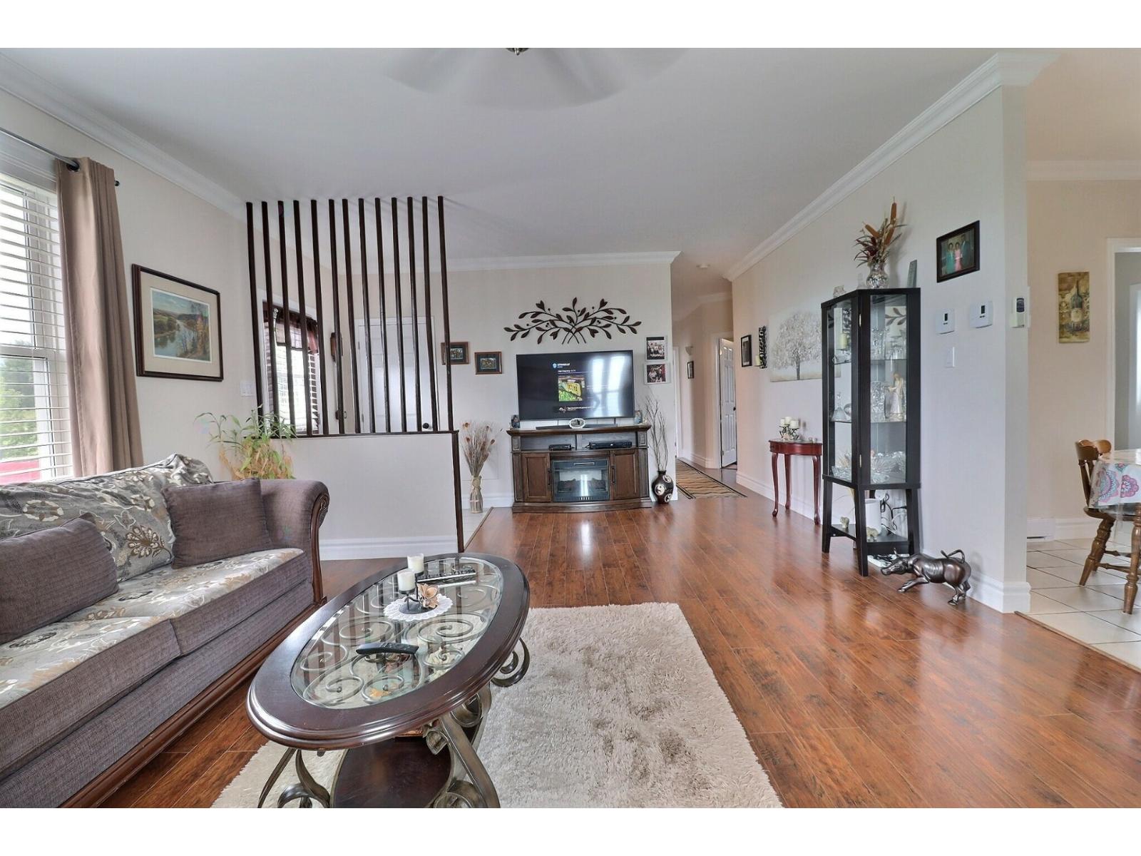 25 Rue de Holland New Carlisle Quebec Canada G0C1Z0 4