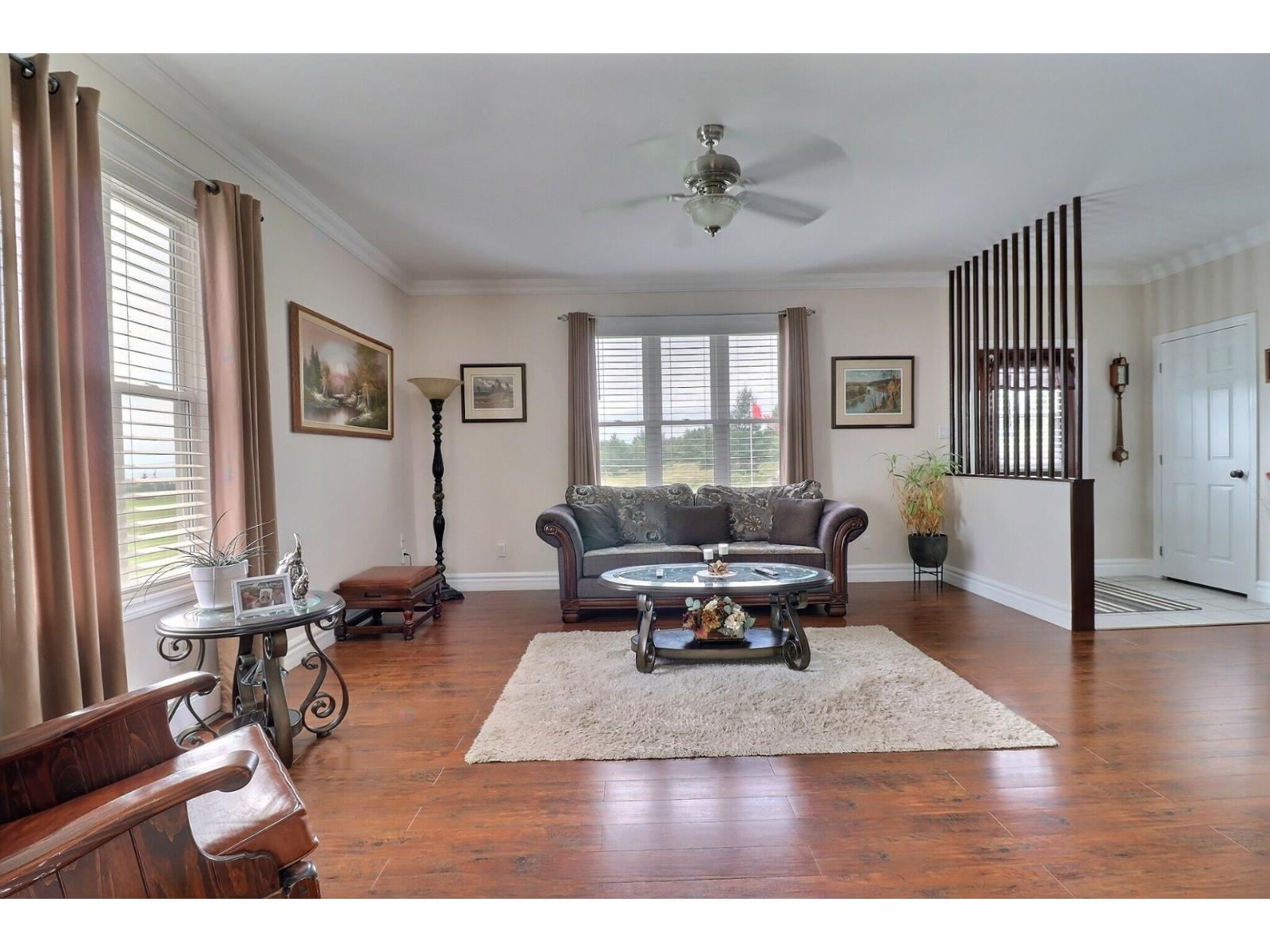 25 Rue de Holland New Carlisle Quebec Canada G0C1Z0 2