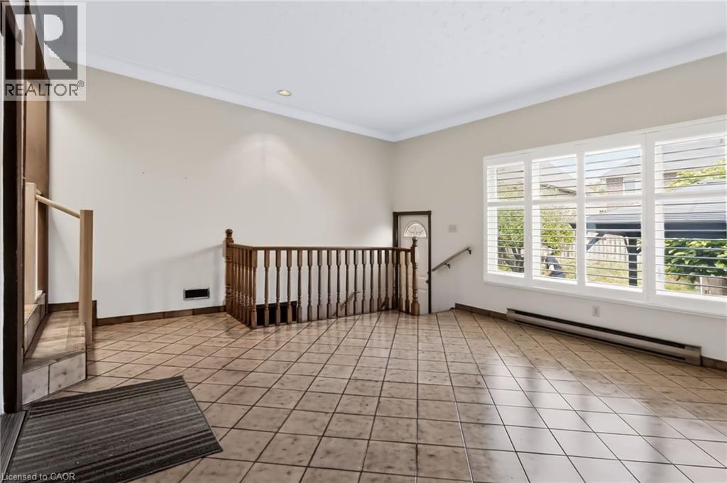 261 Carla Avenue, Stoney Creek, Ontario  L8G 3M9 - Photo 20 - 40867518