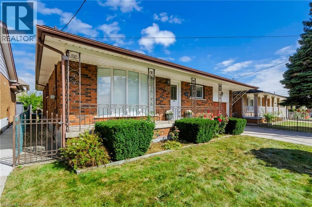 261 Carla Avenue, Stoney Creek, Ontario  L8G 3M9 - Photo 4 - 40867518