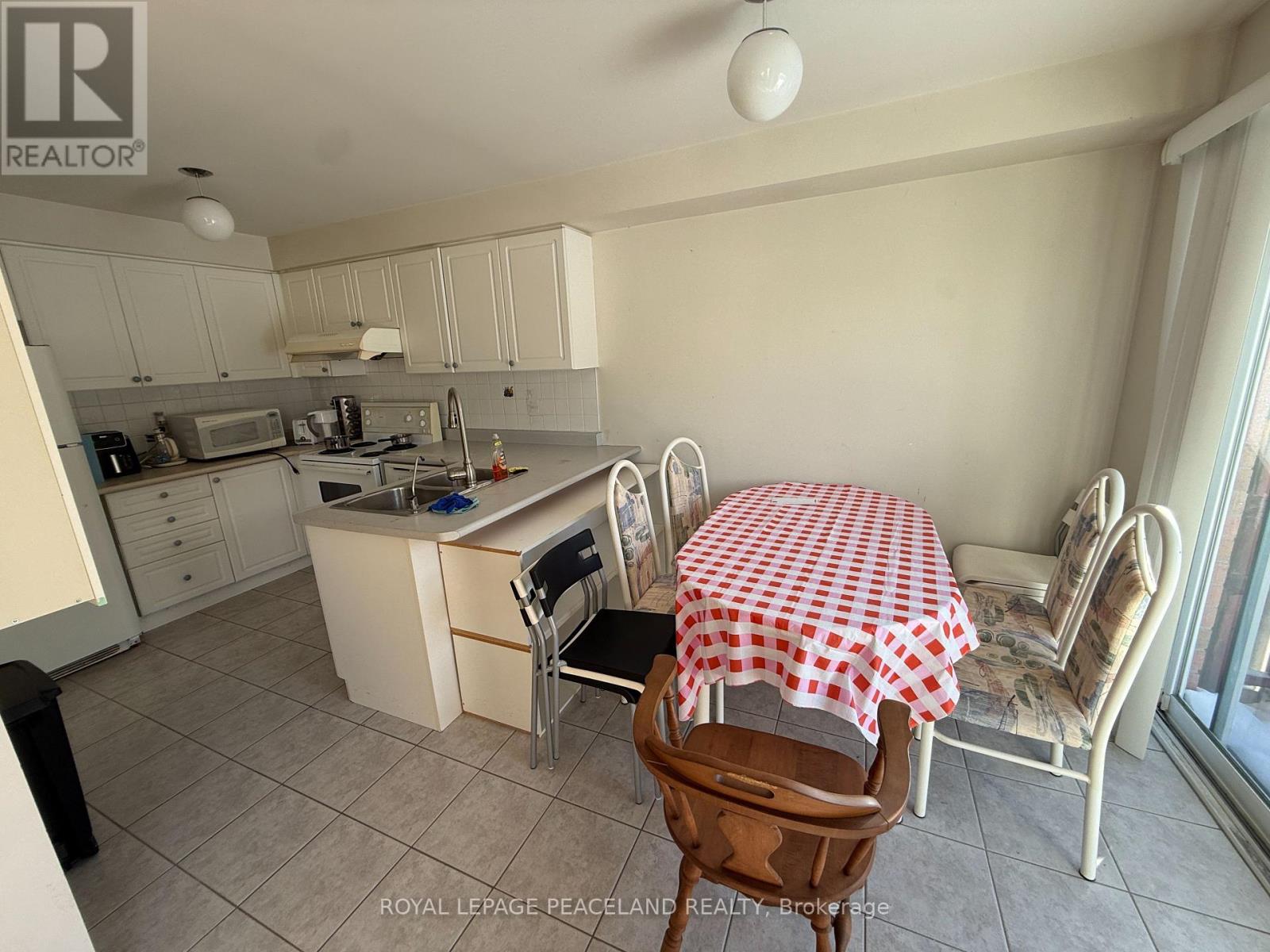 4 Attilio Street, Markham (Village Green-South Unionville), Ontario  L3R 5H3 - Photo 3 - N13848204
